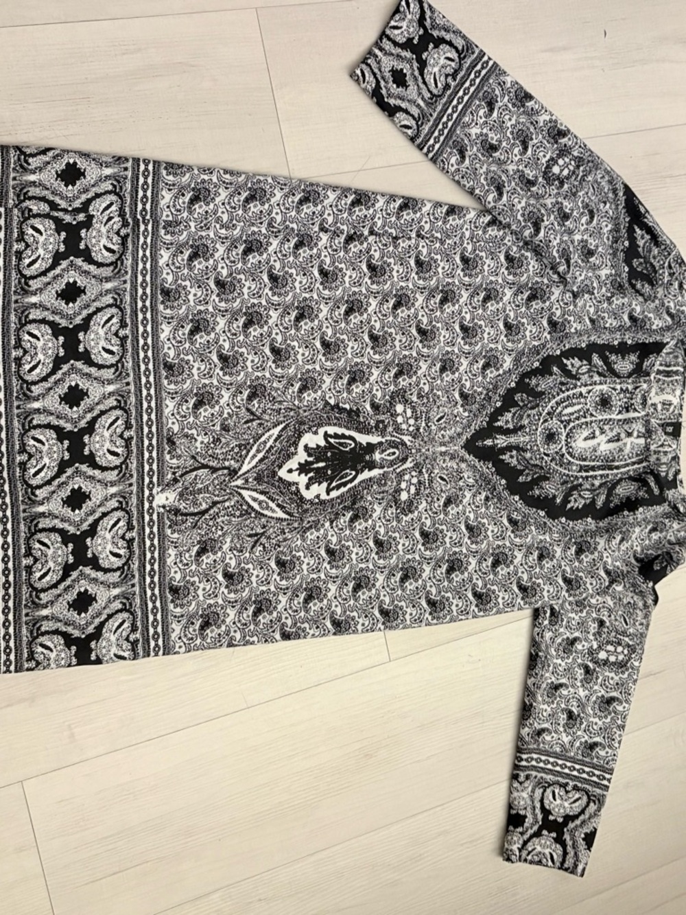 Source Unknown Black and White Paisley Maxi Dress